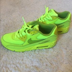 NIKE Air Max Neon Yellow - Sz 7.5 Women’s
